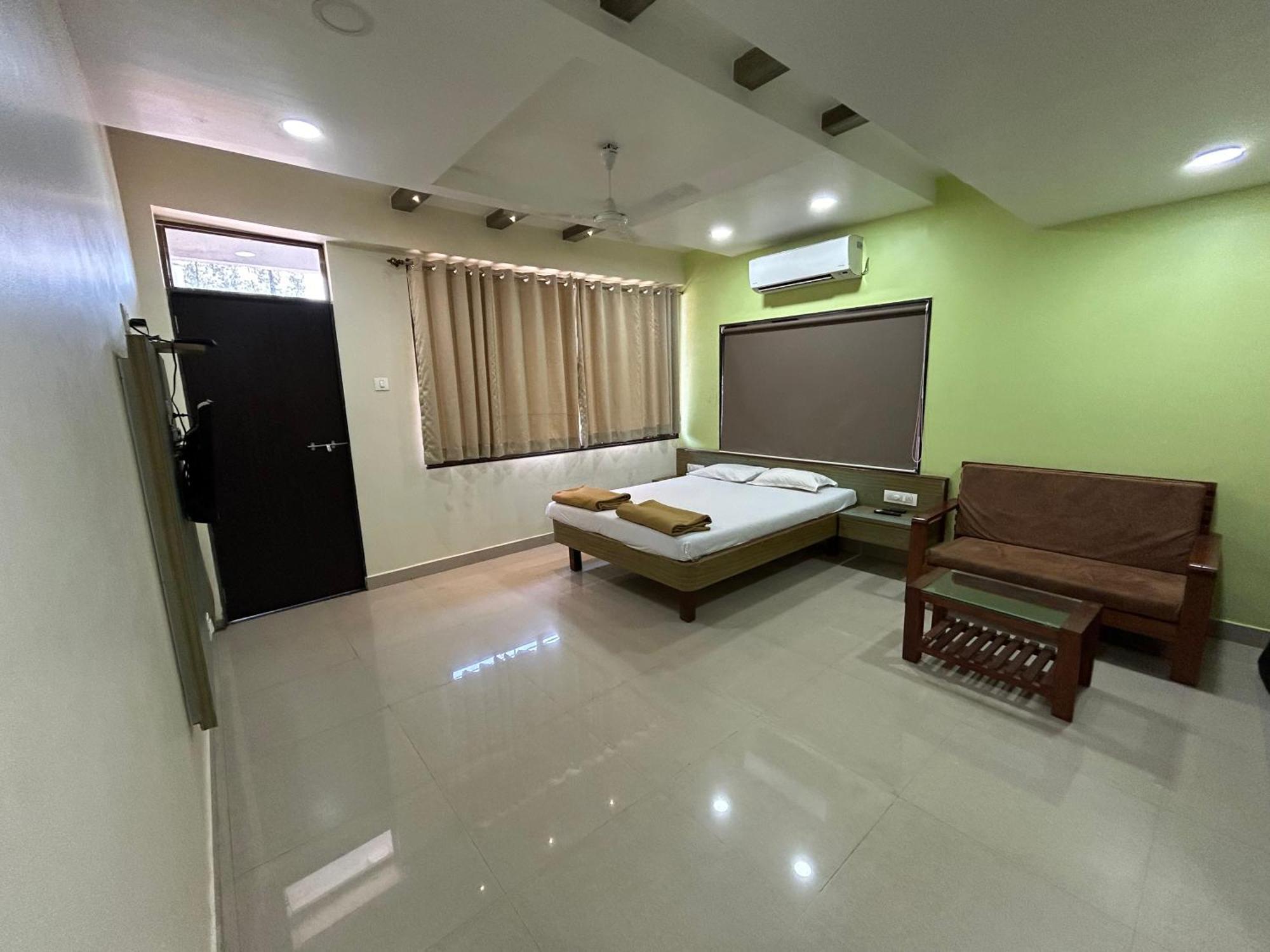 Hotel Aaba'S Gomantak Sawantwadi Exterior photo